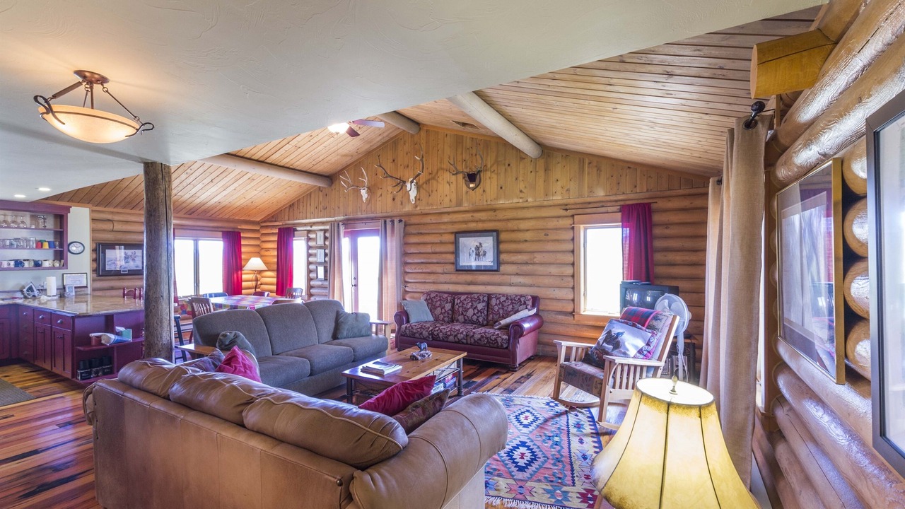Photo of Livingroom in Harrison