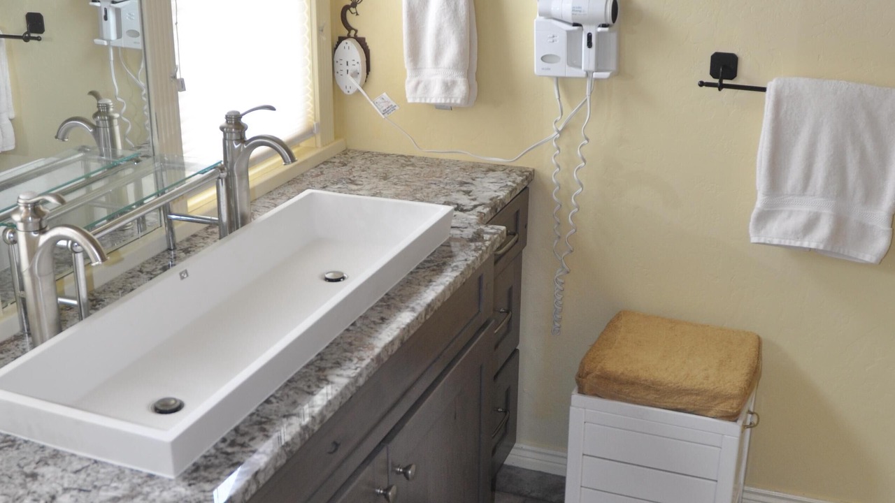 Photo of Bathroom in Huron Heights