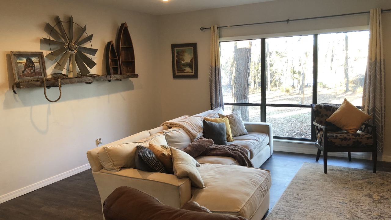Photo of Livingroom in Russellville