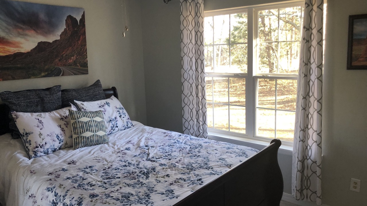 Photo of Bedroom in Russellville