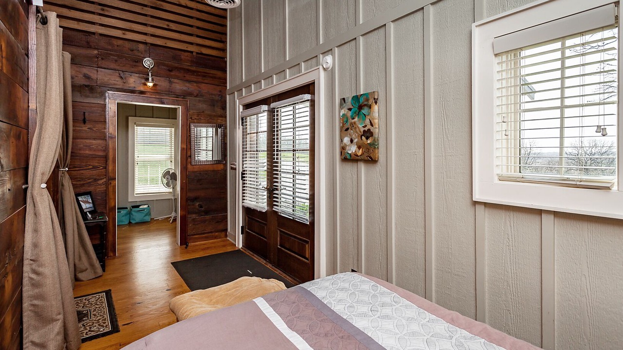 Photo of Bedroom in Indianola