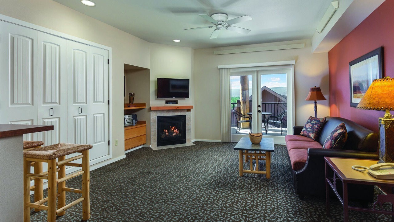 Photo of Livingroom in West Yellowstone
