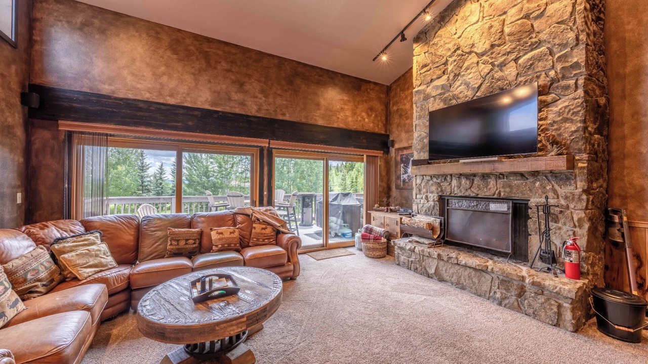 Photo of Livingroom in Teton Village