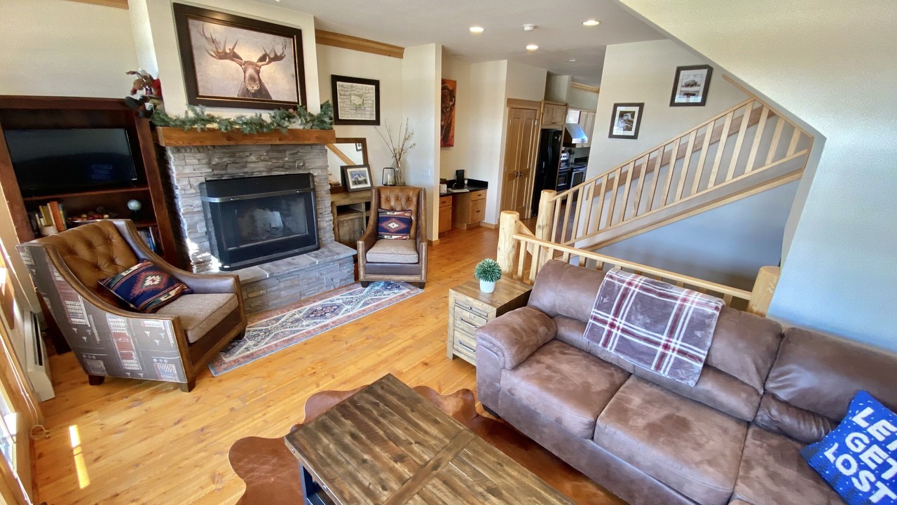 Photo of Livingroom in Big Sky Meadow Village
