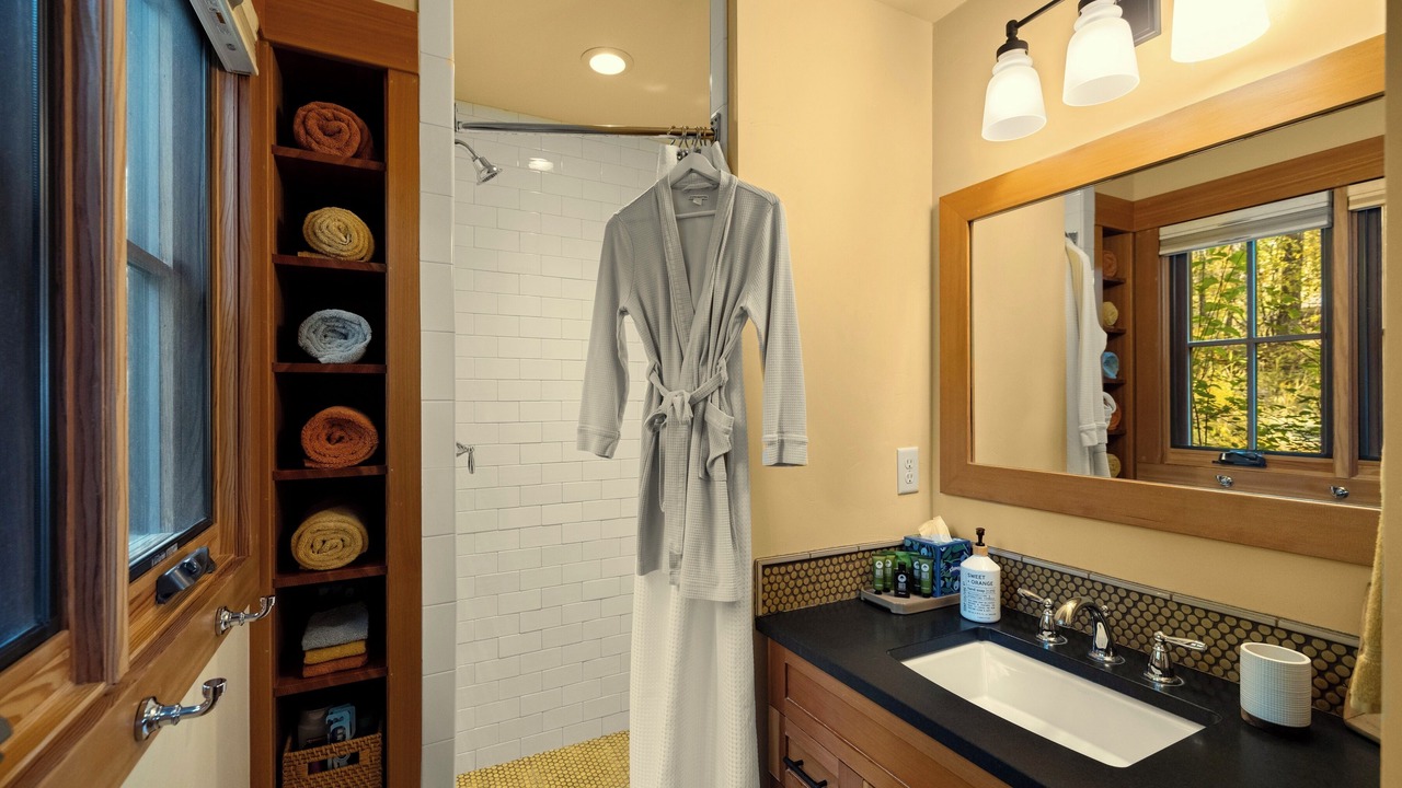 Photo of Bathroom in Lakeside