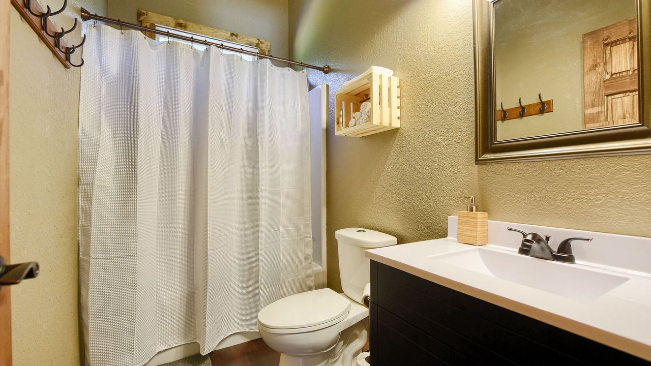 Photo of Bathroom in Deadwood