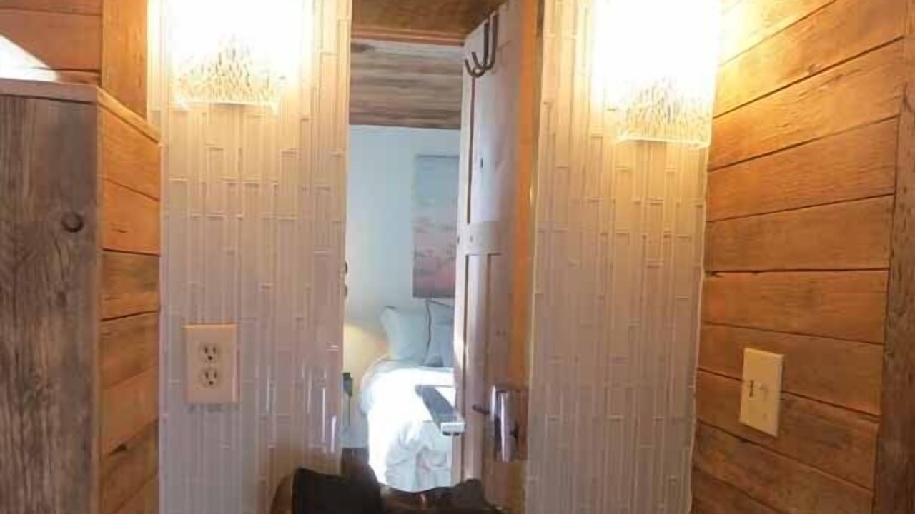 Photo of Bathroom in Gardiner