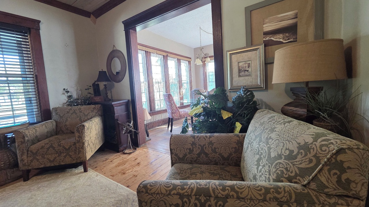 Photo of Livingroom in Lorain