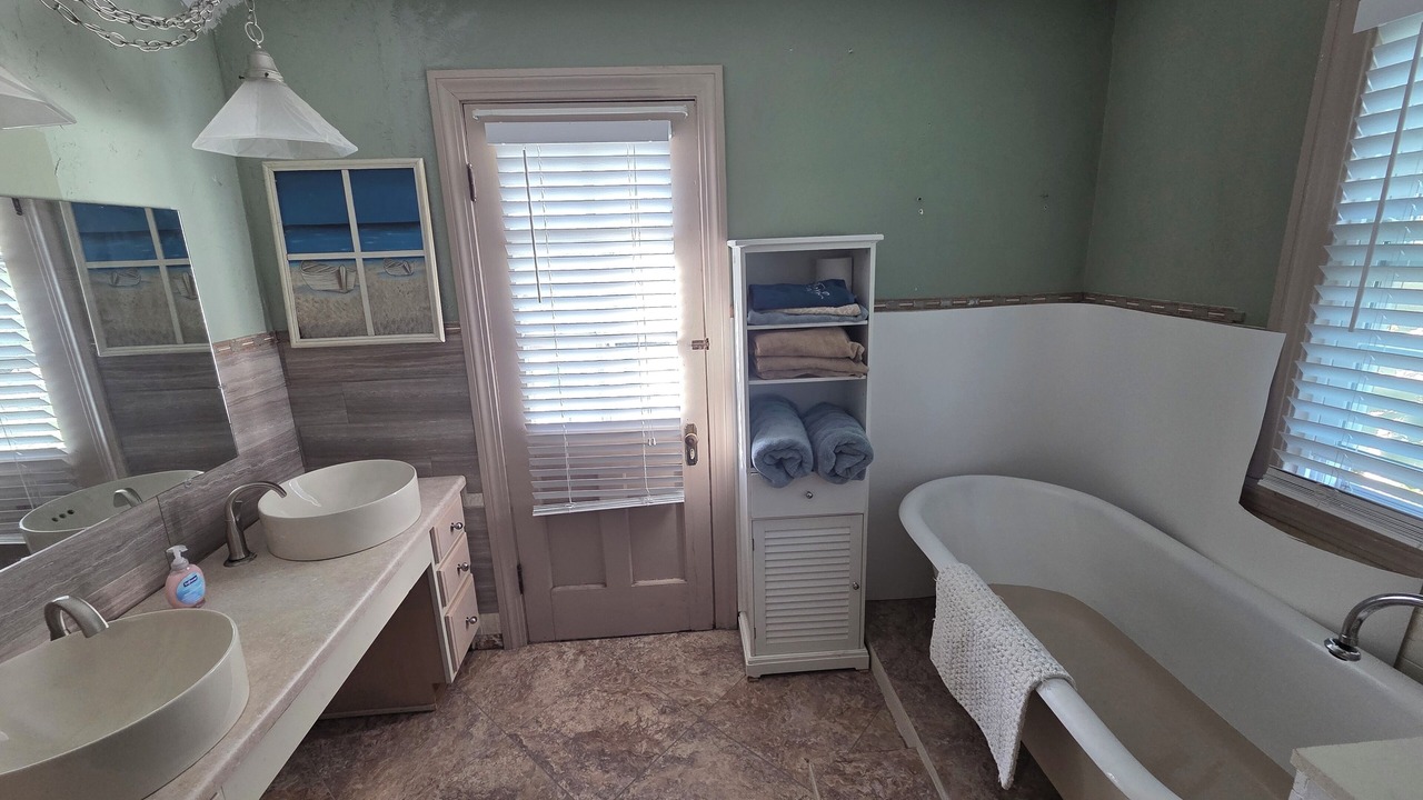 Photo of Bathroom in Lorain