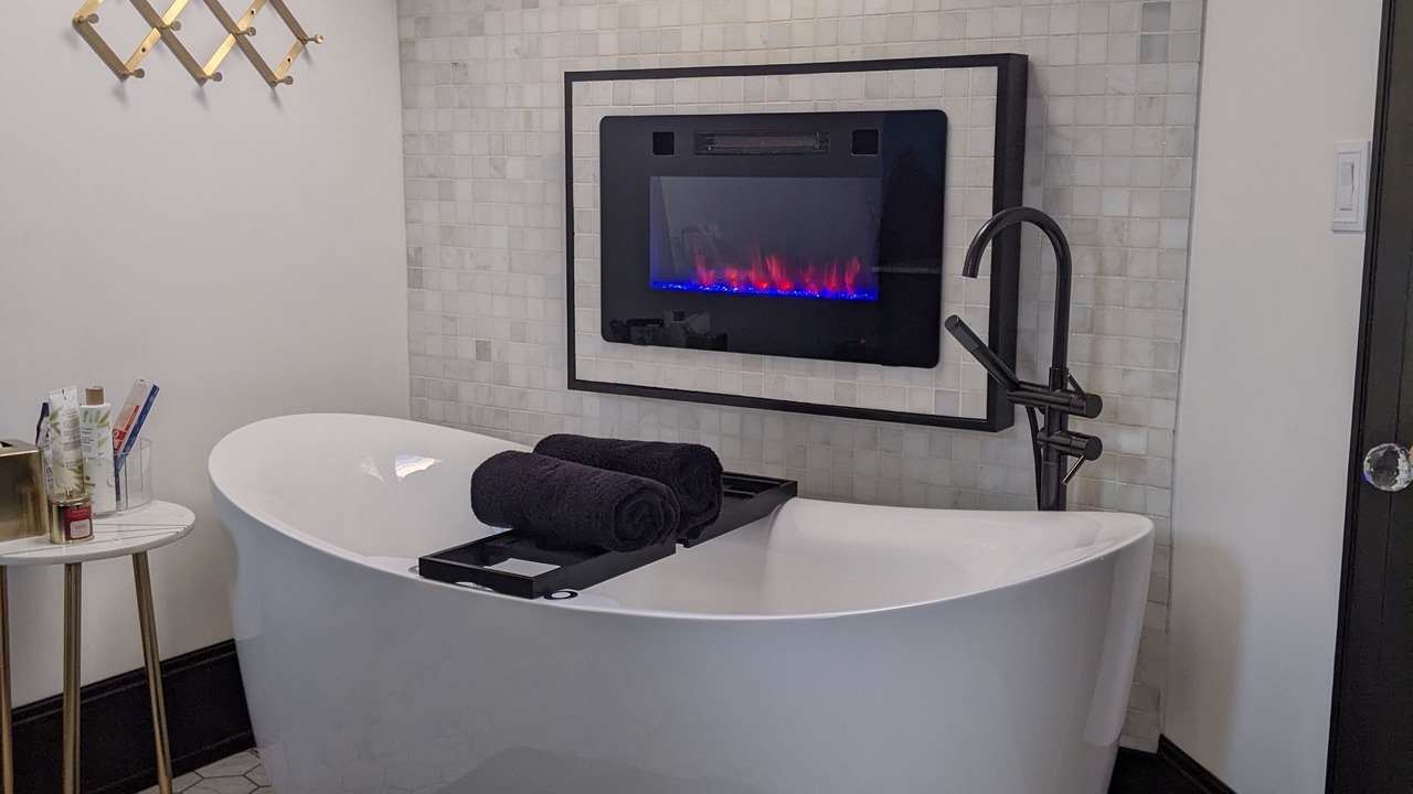 Photo of Bathroom in Detroit - Shoreway