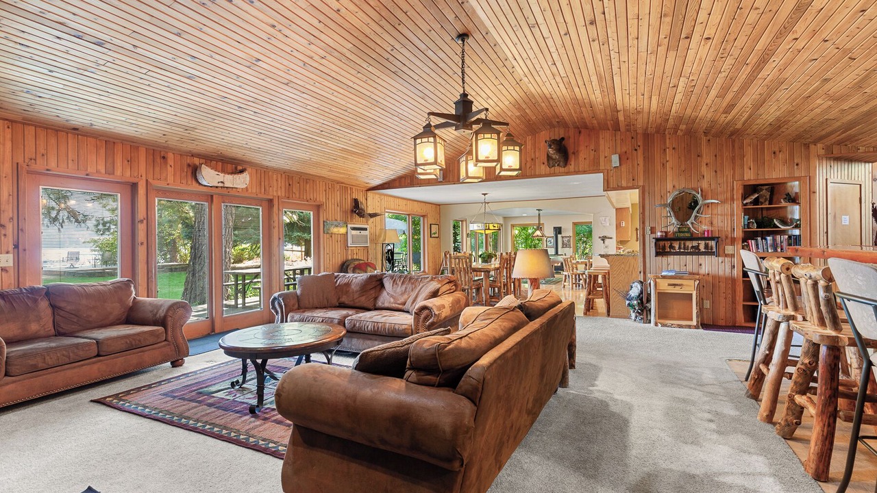 Photo of Livingroom in Spirit Lake