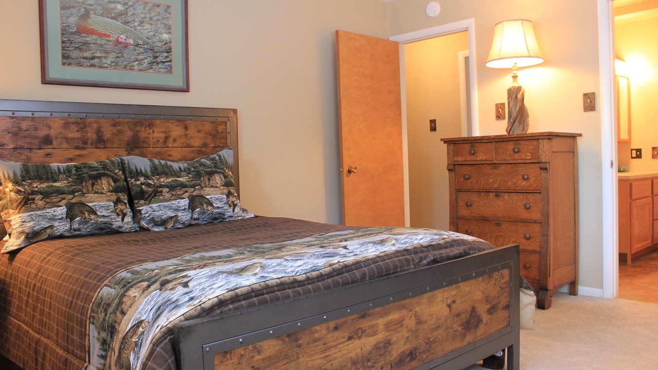 Photo of Bedroom in Cascade