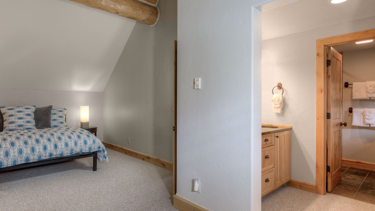 Photo of Bathroom in Powder Ridge