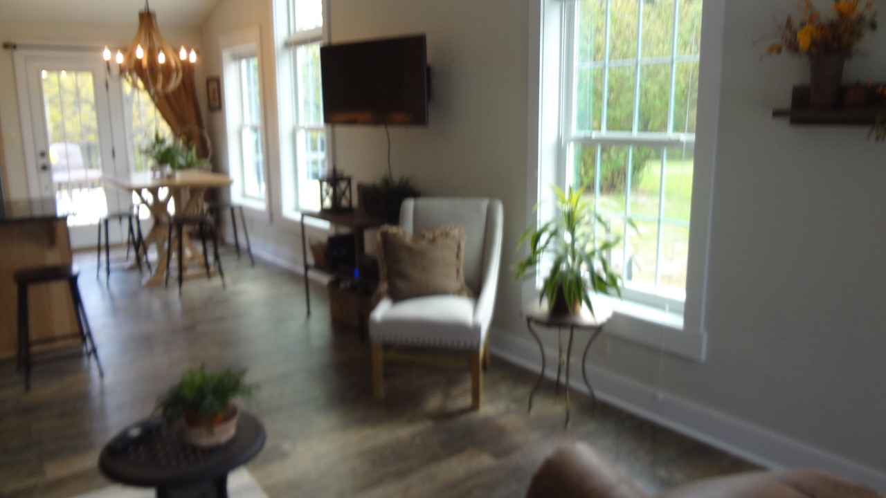 Photo of Livingroom in State College