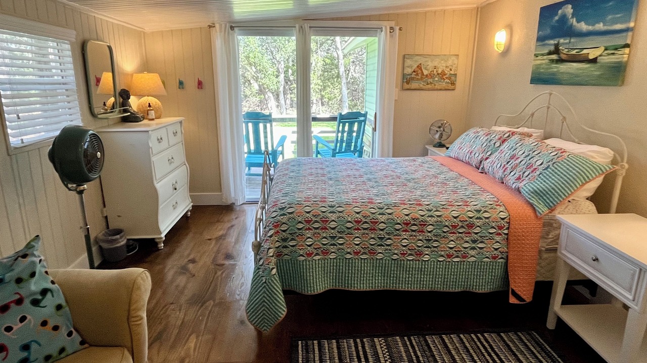 Photo of Bedroom in Canyon Lake