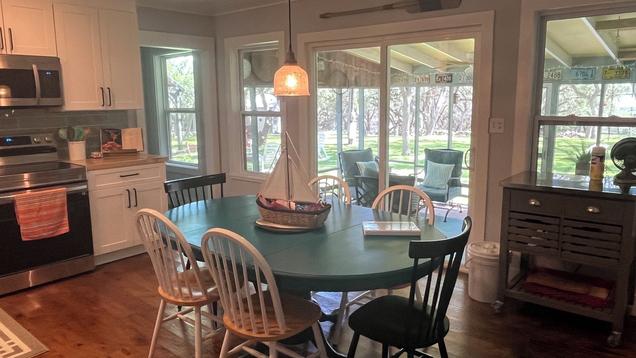 Photo of Kitchen in Canyon Lake
