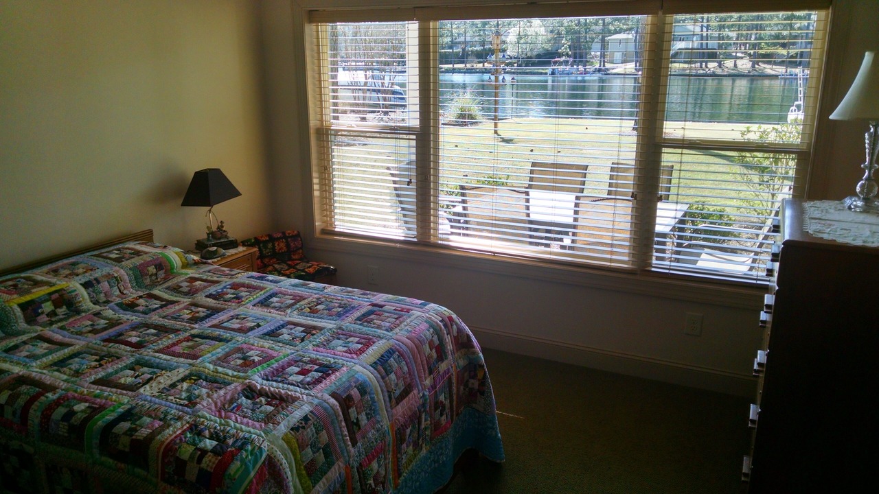 Photo of Bedroom in Seven Lakes