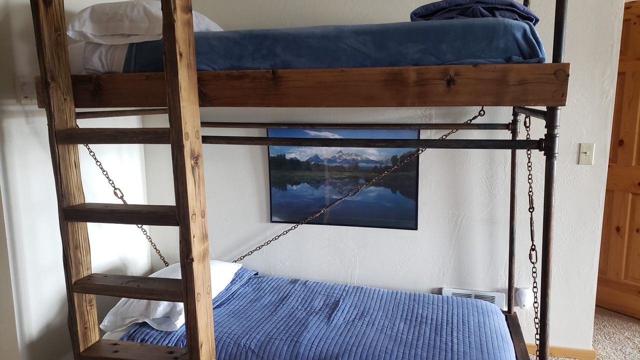 Photo of Bedroom in West Yellowstone