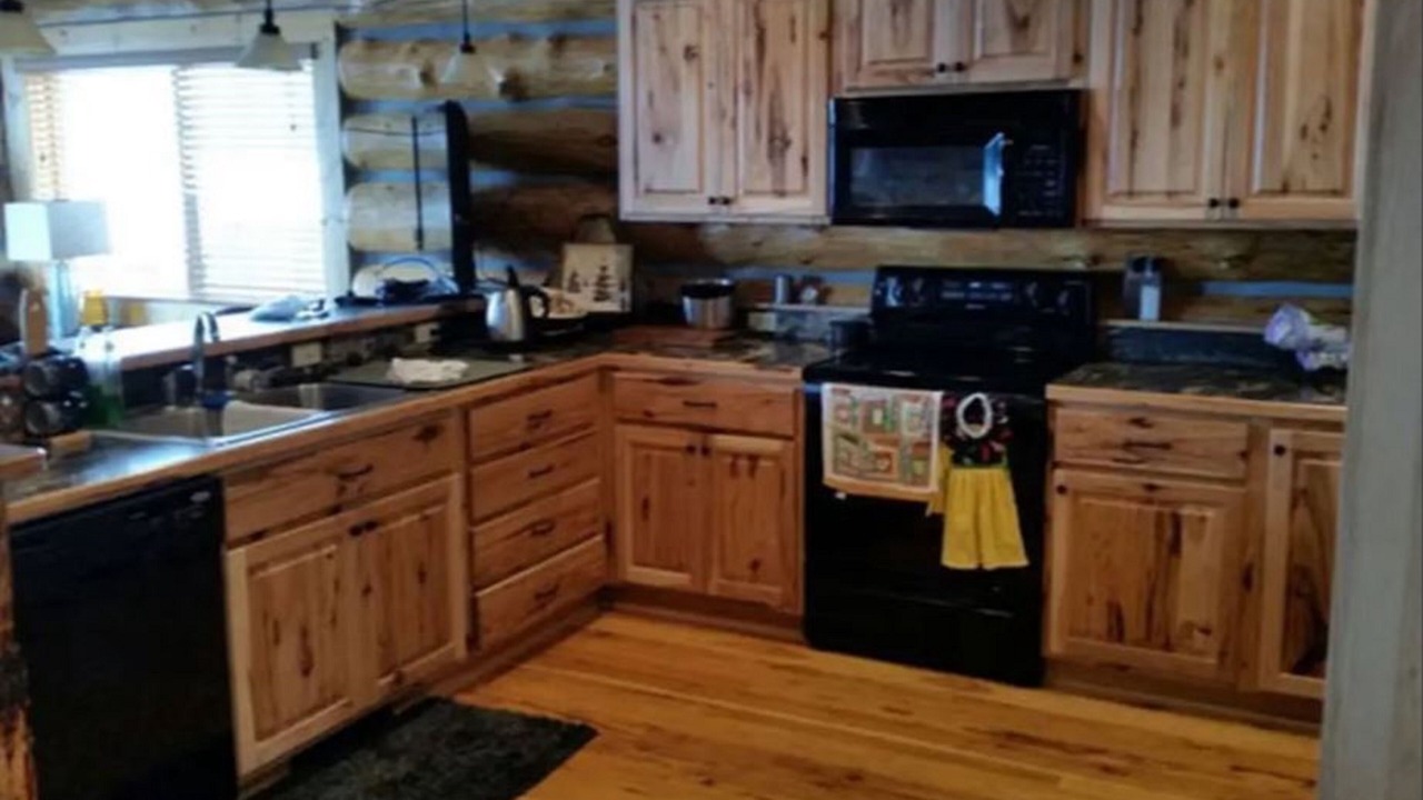 Photo of Kitchen in West Yellowstone