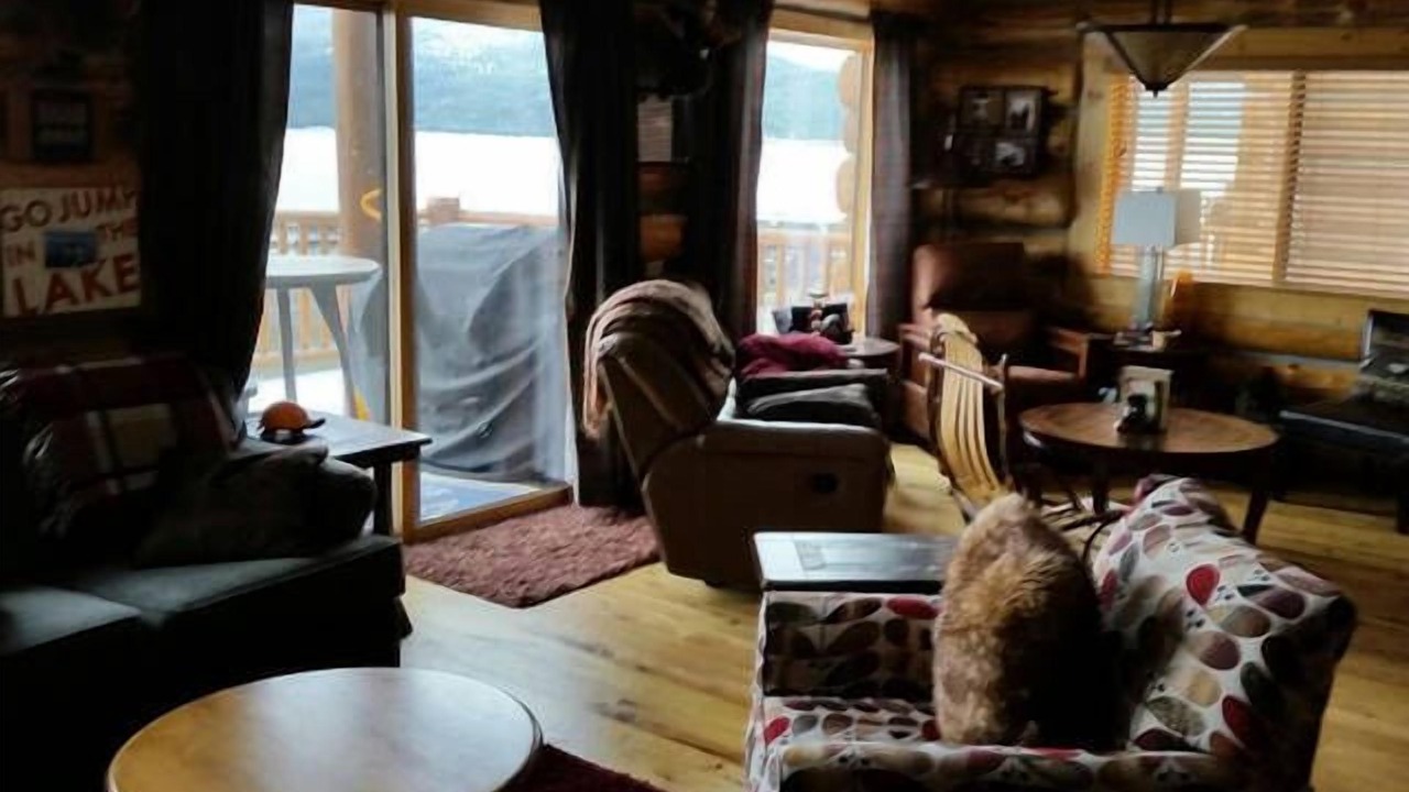 Photo of Livingroom in West Yellowstone