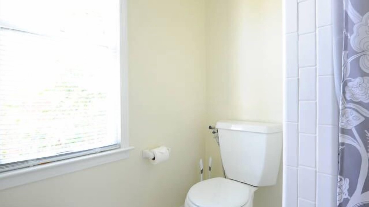 Photo of Bathroom in Oak Park