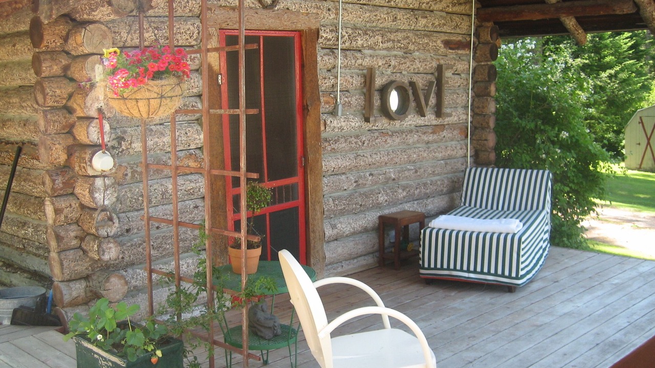 Photo of Patio Balcony in Columbia Falls