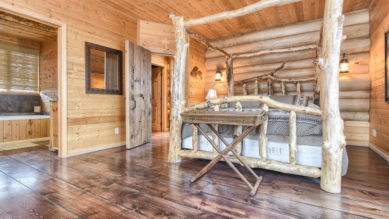 Photo of Bedroom in Lead