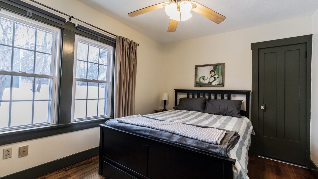 Photo of Bedroom in Peninsula