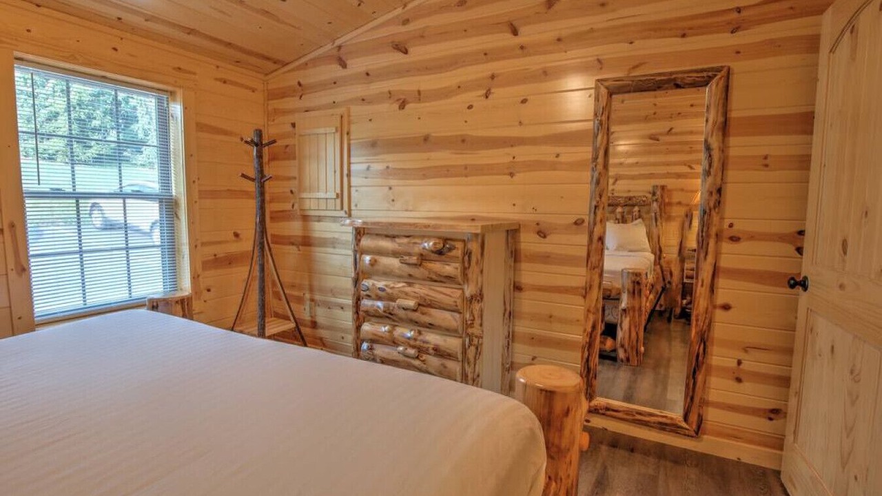 Photo of Bedroom in Millersburg