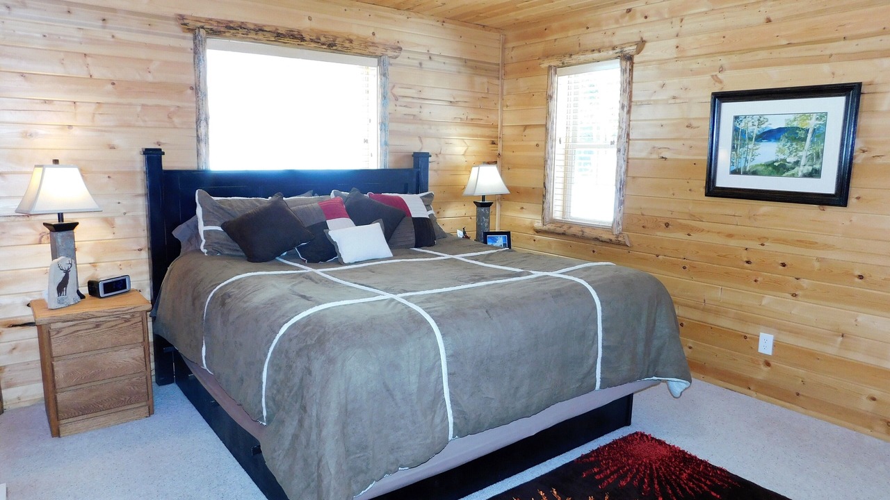 Photo of Bedroom in Island Park