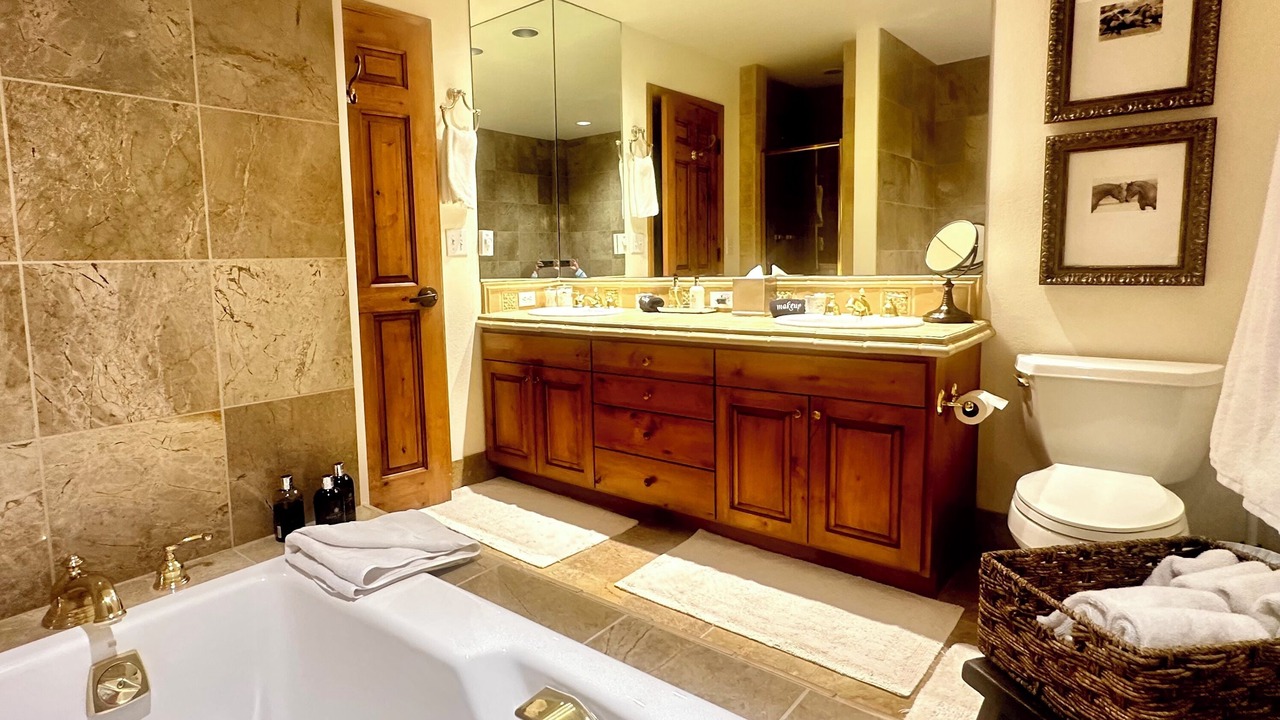 Photo of Bathroom in Teton Pines