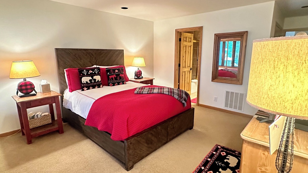 Photo of Bedroom in Teton Pines