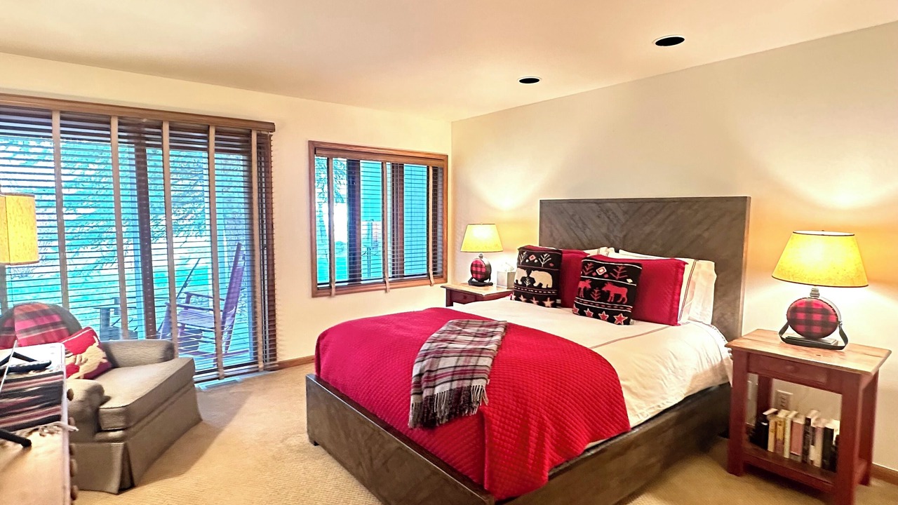 Photo of Bedroom in Teton Pines
