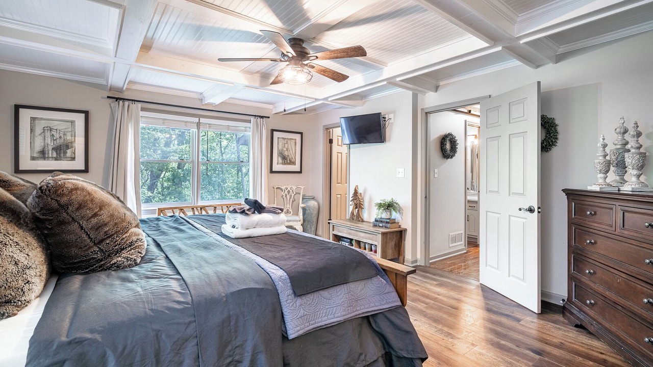 Photo of Bedroom in Big Canoe