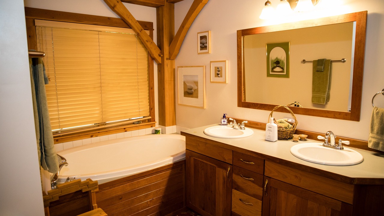 Photo of Bathroom in East Glacier Park Village