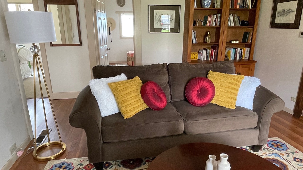 Photo of Livingroom in Story