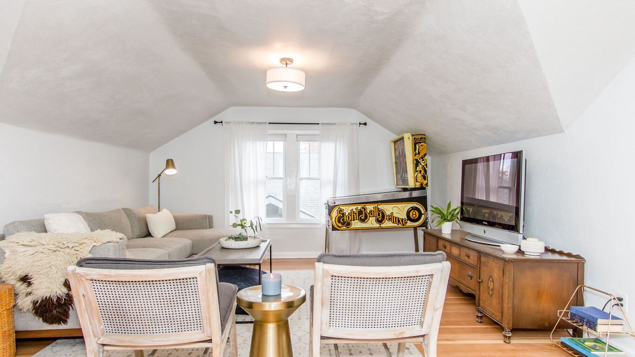 Photo of Livingroom in North End