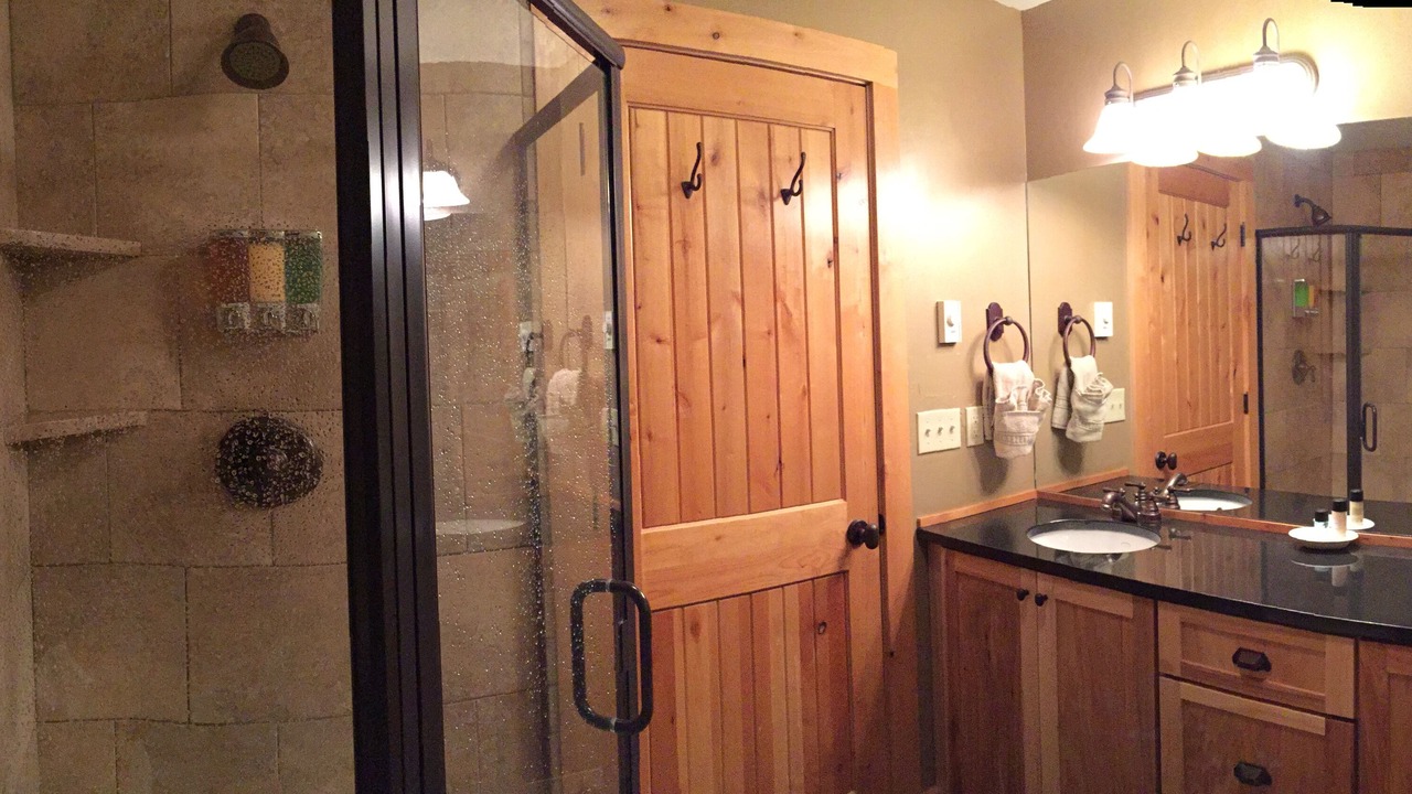 Photo of Bathroom in Powder Ridge
