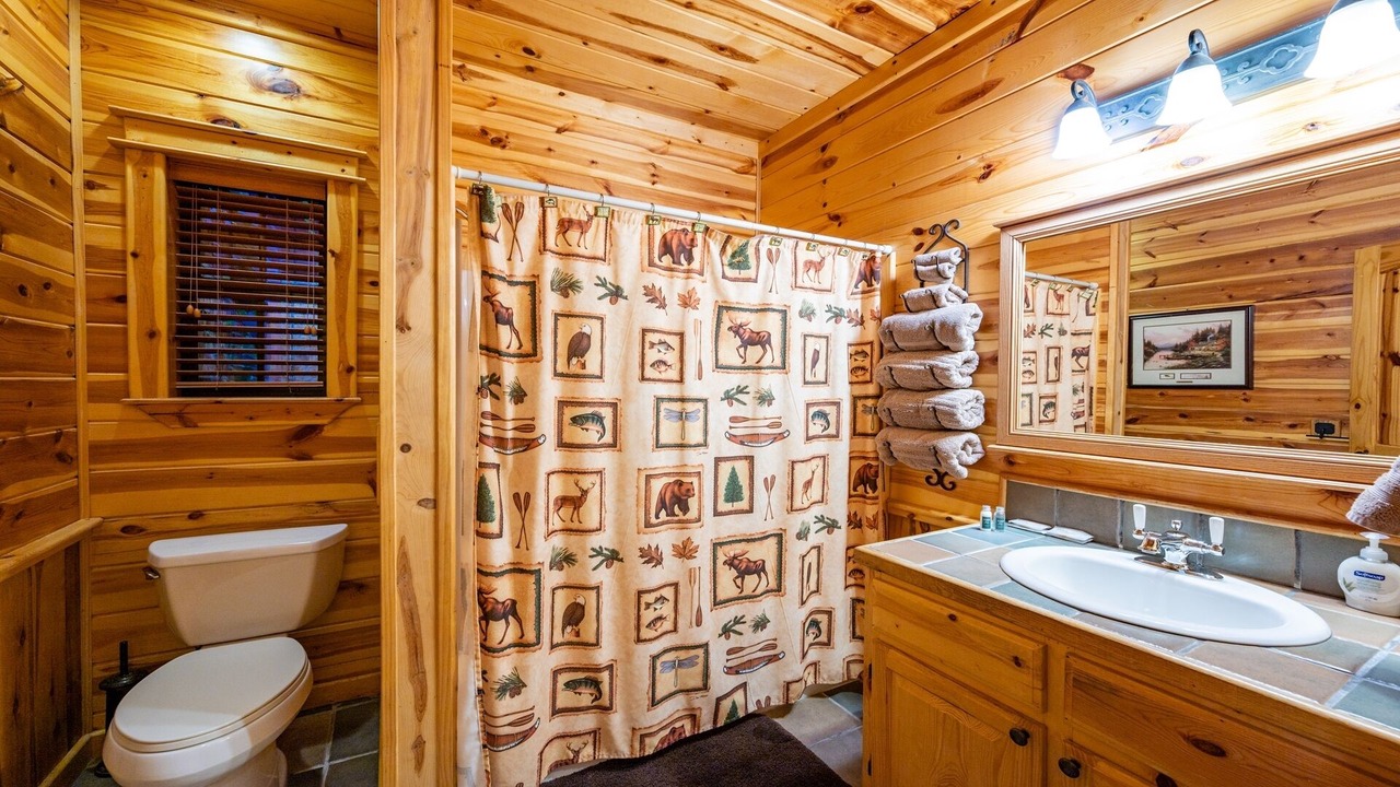 Photo of Bathroom in Broken Bow