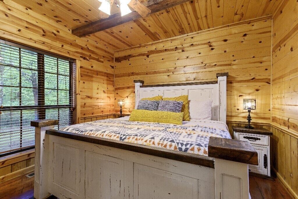 Photo of Bedroom in Broken Bow