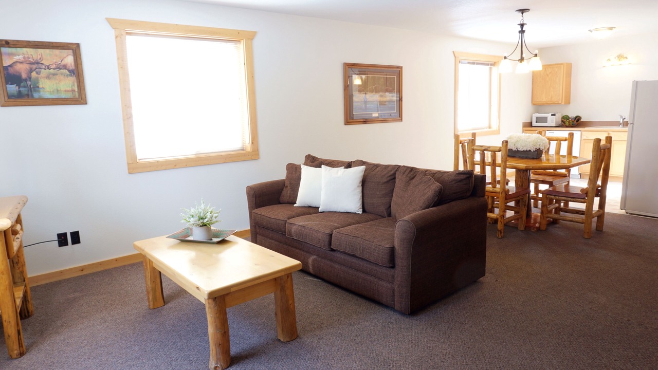 Photo of Livingroom in West Yellowstone