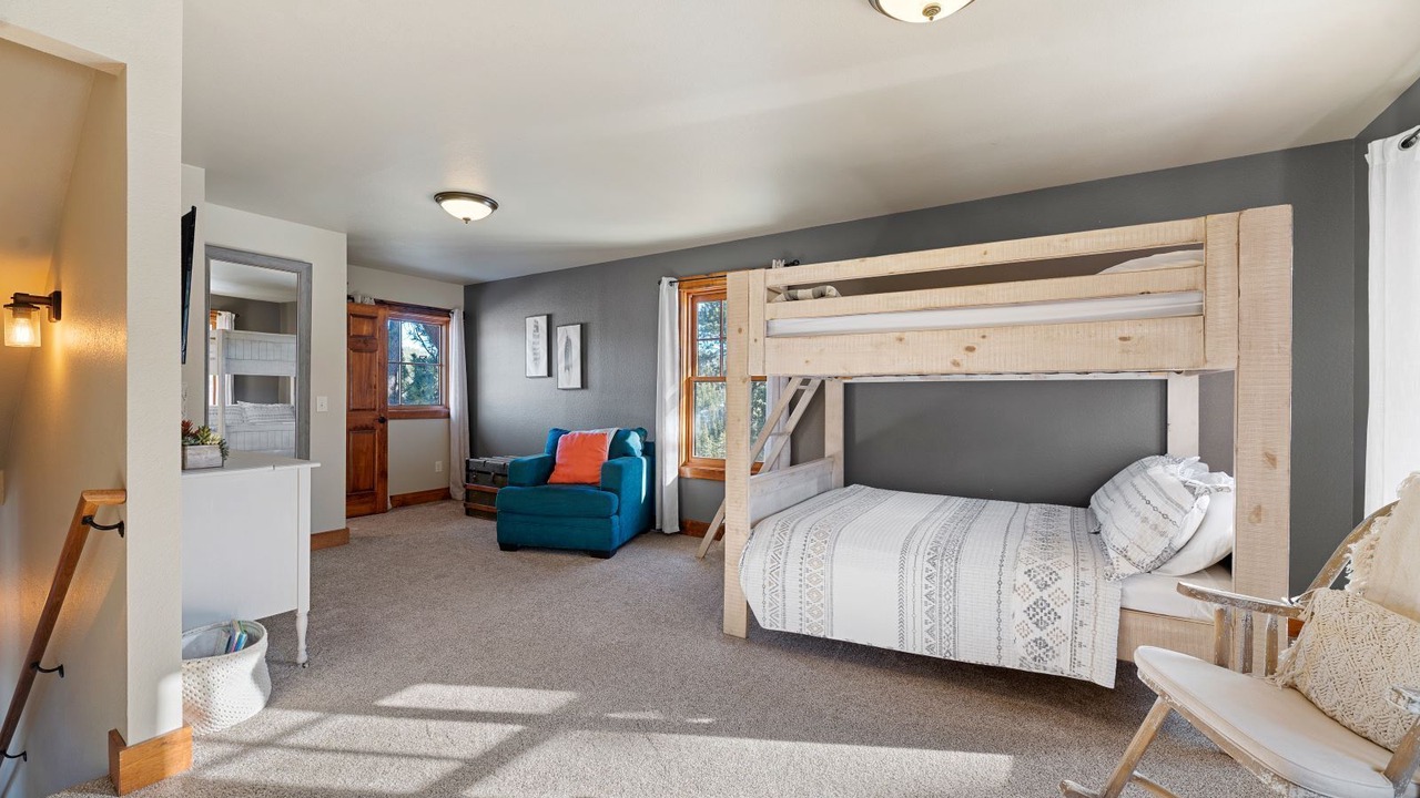 Photo of Bedroom in Deadwood