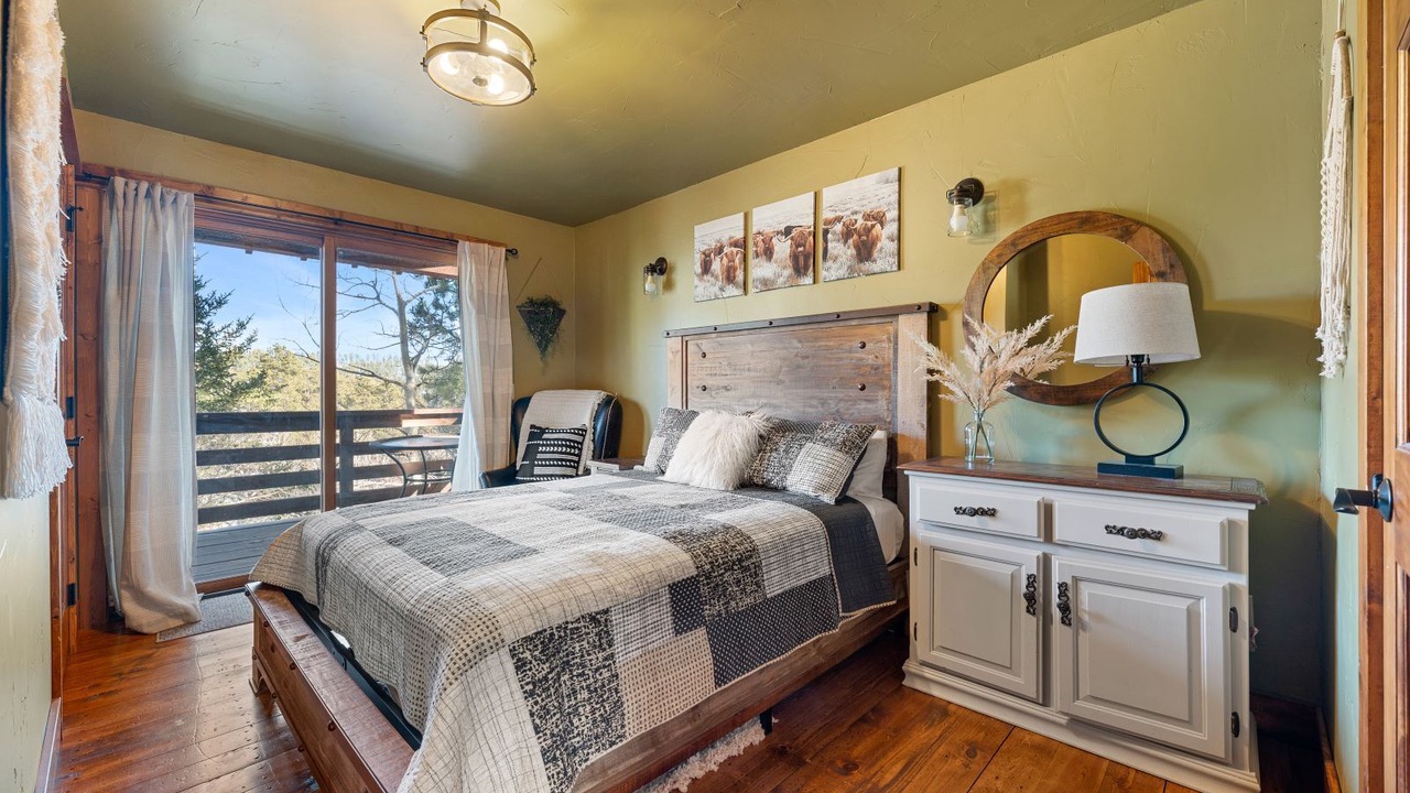 Photo of Bedroom in Deadwood