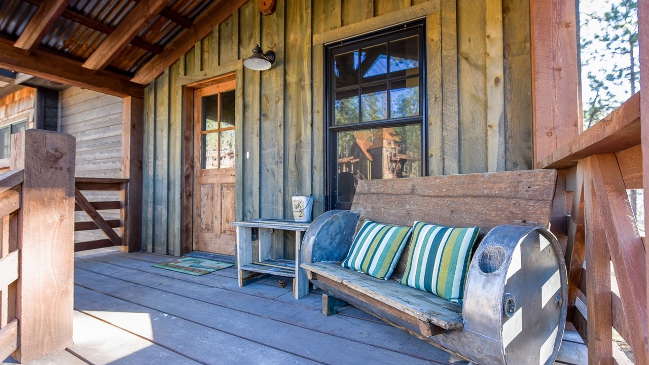 Photo of Patio Balcony in Deadwood