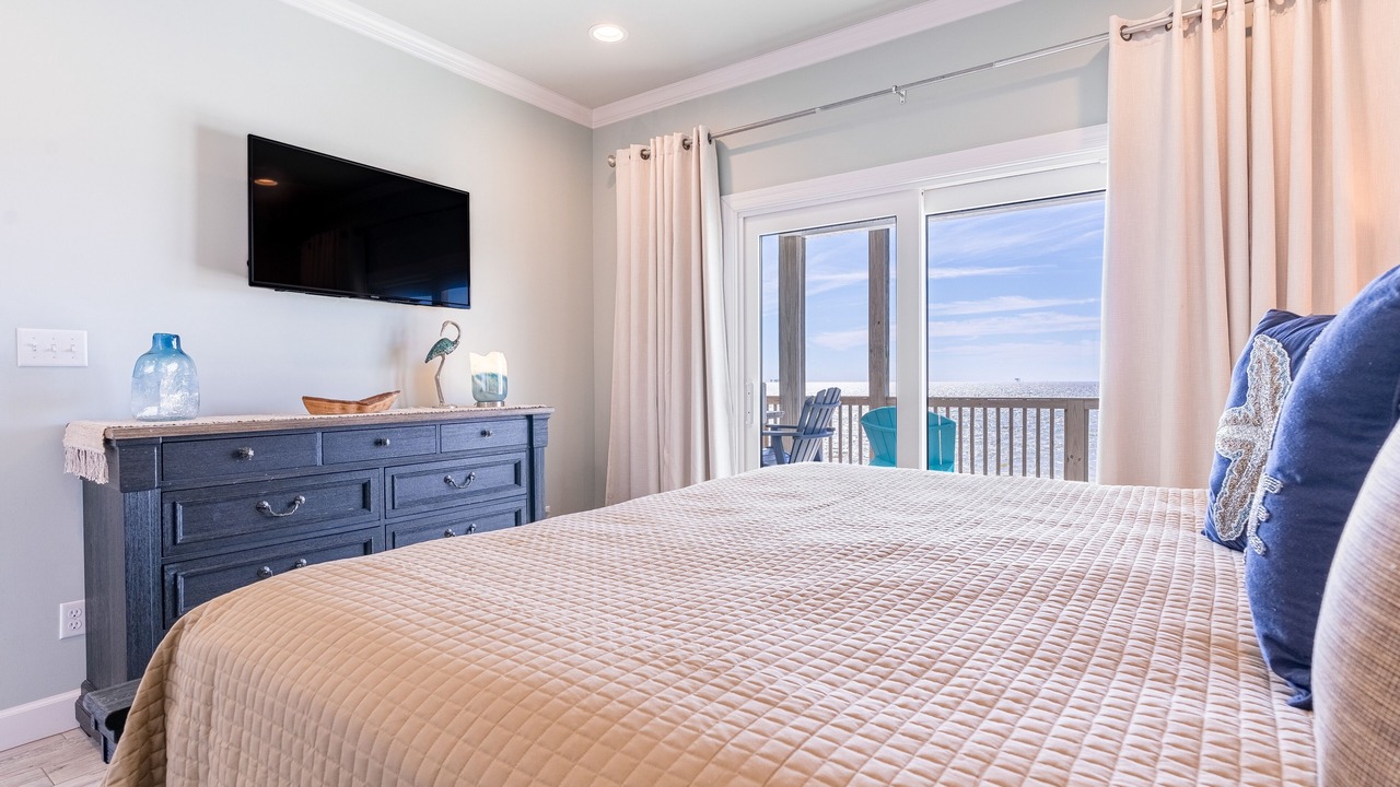 Photo of Bedroom in Dauphin Island