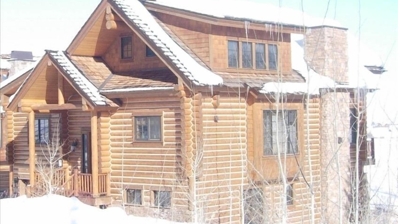 Photo of Others in Victor