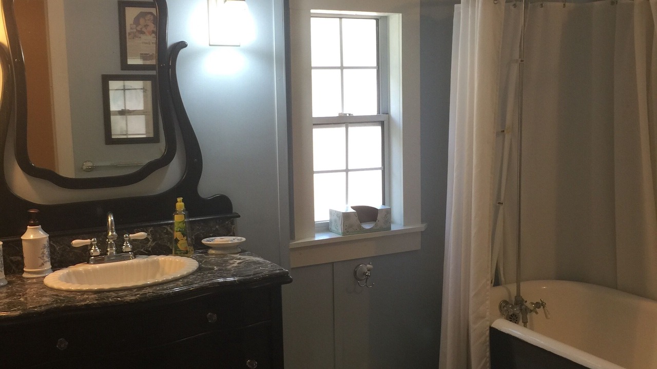 Photo of Bathroom in Nob Hill