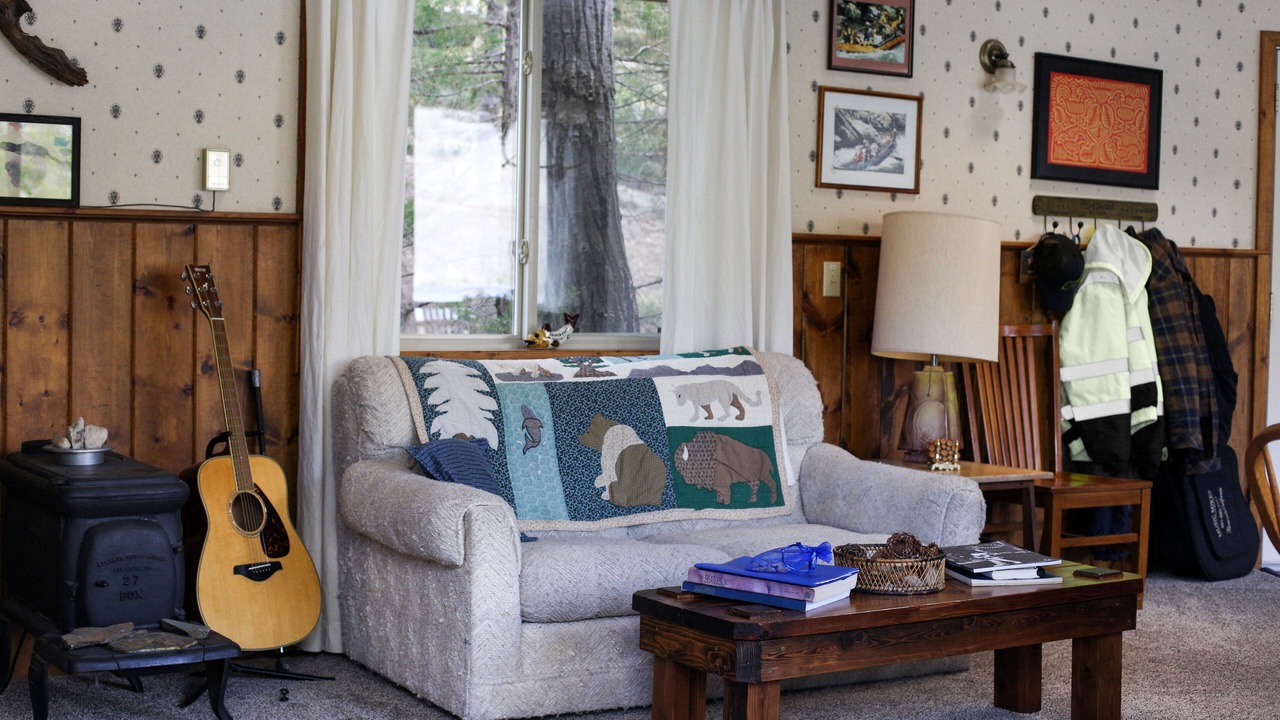 Photo of Livingroom in Salmon