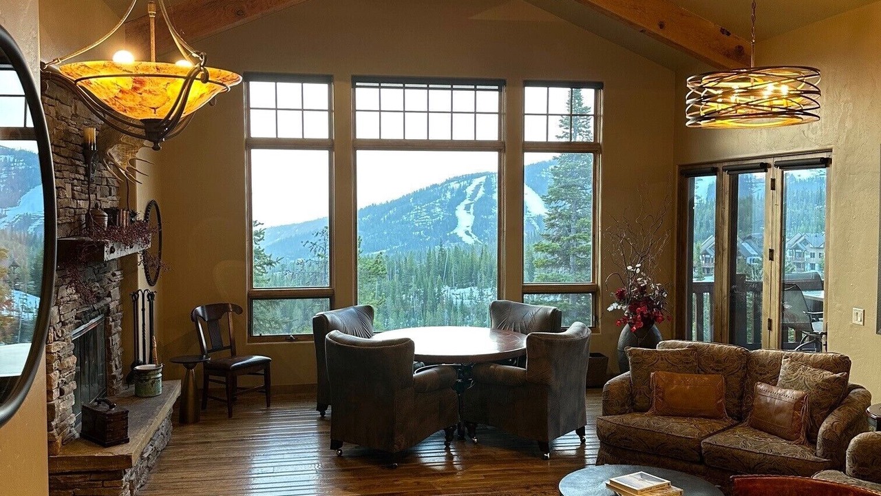 Photo of Livingroom in Big Sky