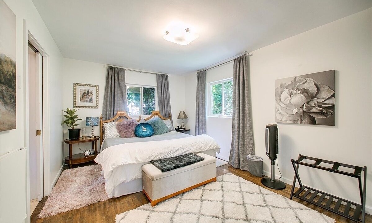 Photo of Bedroom in Depot Bench